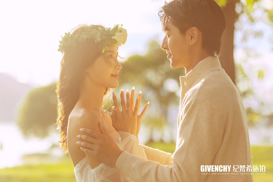 拍婚纱照怎么选择好的影楼呢？三亚婚纱照