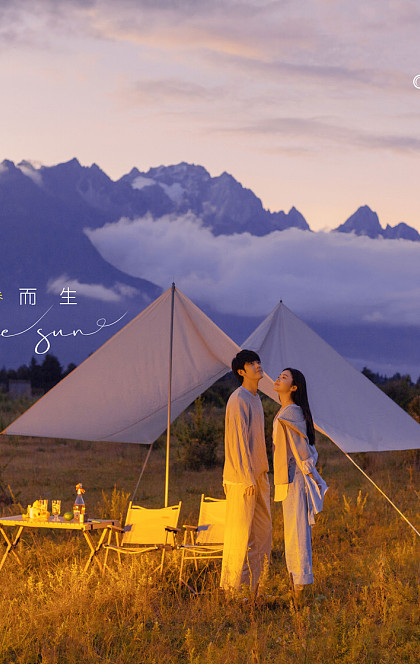 雪山远景-向阳而生