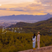 雪山远景-向阳而生