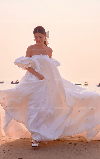 三亚湾-粉墨夏日