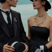 月半湾基地-超时空罗曼史