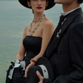 月半湾基地-超时空罗曼史