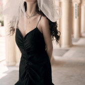 半山半岛-柏林少女