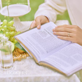 月半湾基地-LOVE LIKE A BOUQUEL