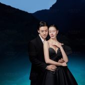 蓝月谷-湖光山色