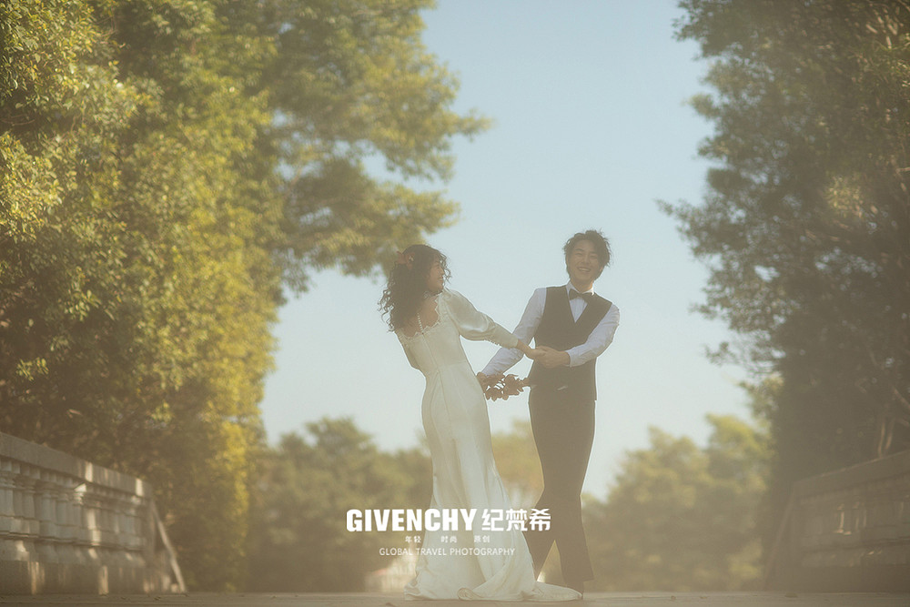 想拍婚纱照，但是不知道该拍什么风格，应该怎么选？