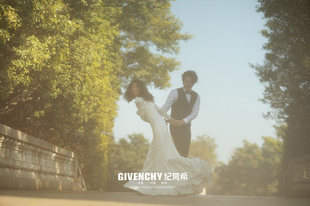 想拍婚纱照，但是不知道该拍什么风格，应该怎么选？