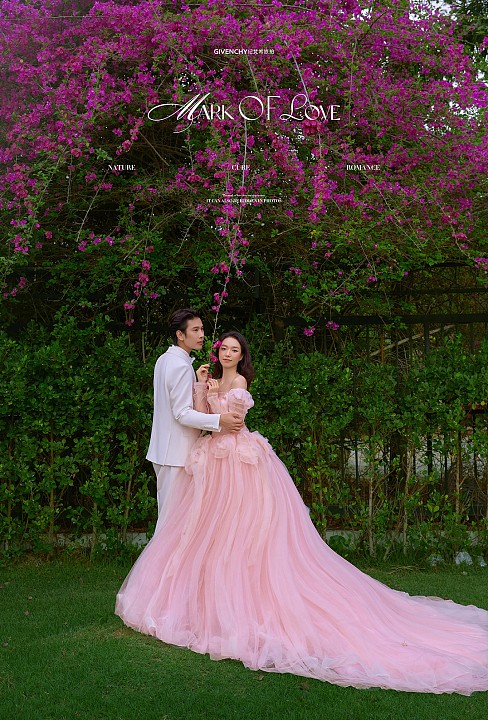 大小洞天-草坪粉纱