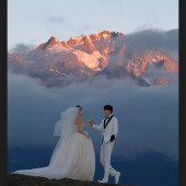 莫奈庄园-日照金山