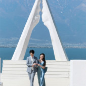 华尔兹-海风假日