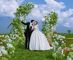 丽江目的地婚礼《一吻定情》