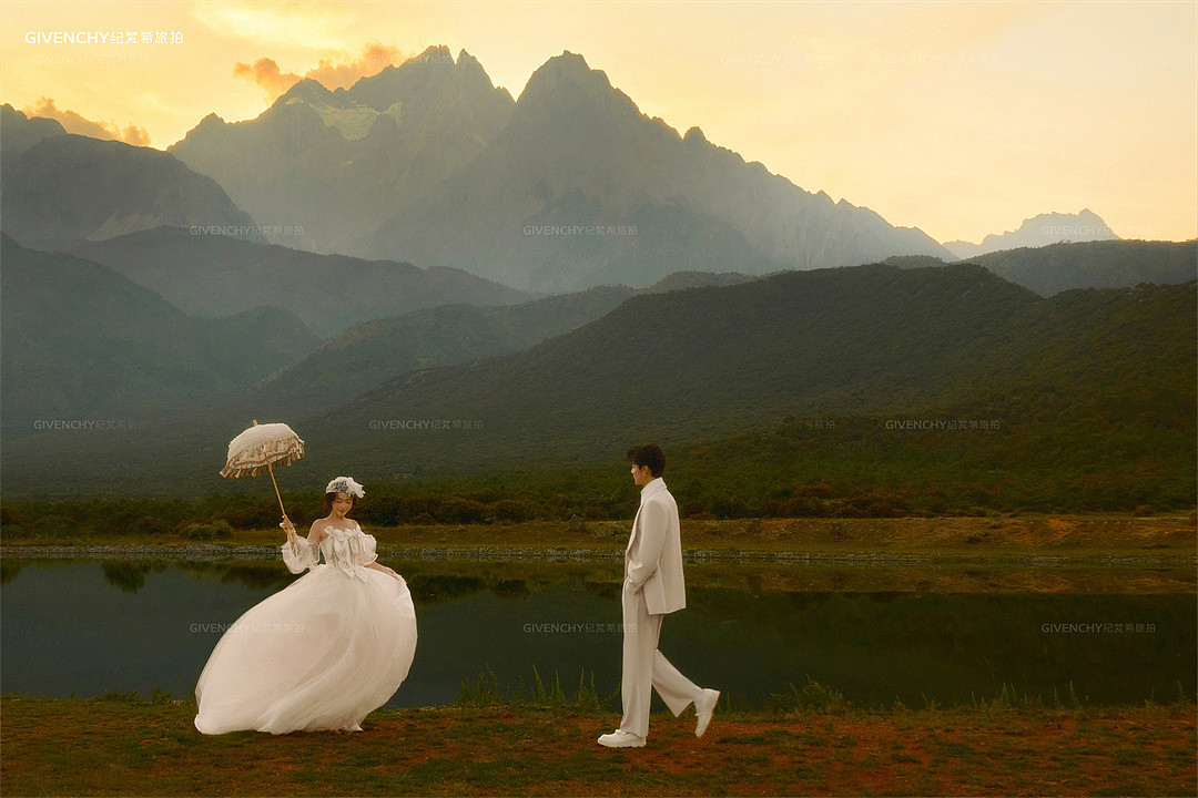 蓝月谷-日落黄昏