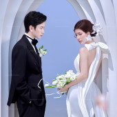 半山半岛-云朵捧纱