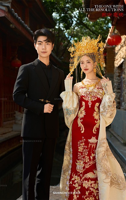 束河古镇-金色凤冠