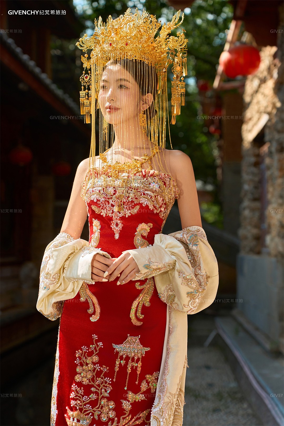 束河古镇-金色凤冠