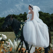 童话黑马-丽江目的地婚礼