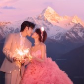 莫奈庄园-日照金山