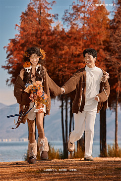 洱海海景-秋日红杉