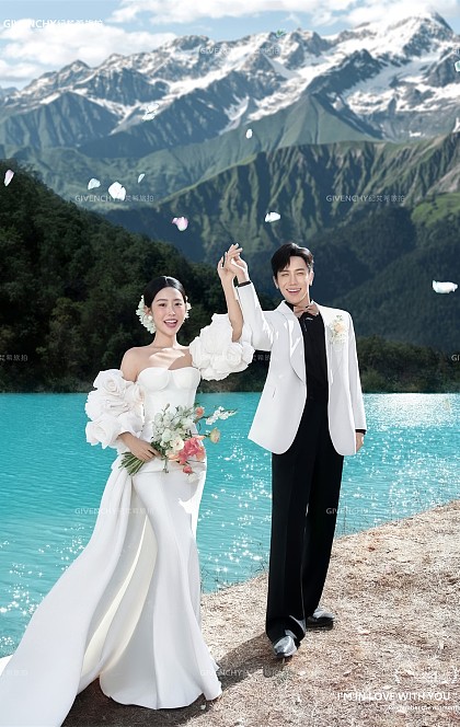 大理鎏光湖-浪漫蔓延