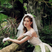 幽径的一抹邂逅