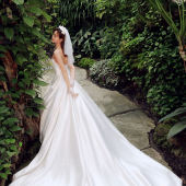 幽径的一抹邂逅