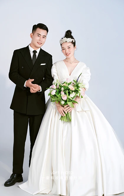 王先生&周女士