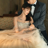 何先生&万女士