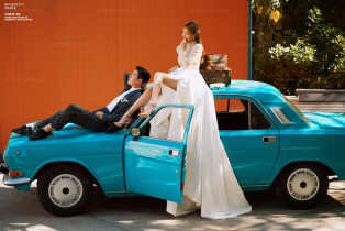 深圳婚纱摄影-汽车柜台的爱情