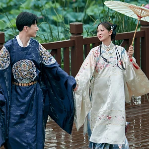 莫先生&李女士