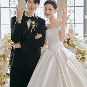 邹先生&花女士