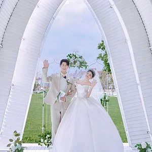 纯白教堂婚礼