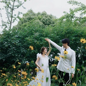 董先生&李小姐