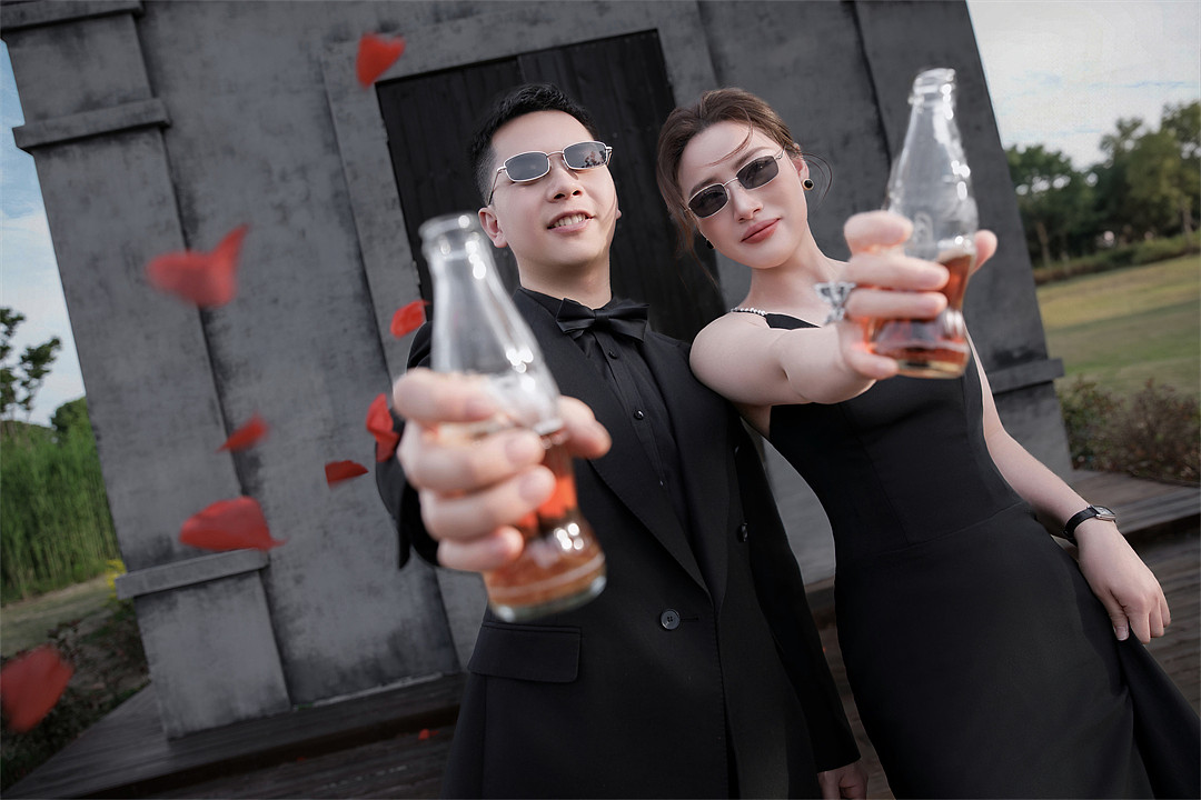 佘先生&刘小姐