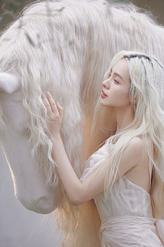 白马少女（内景）