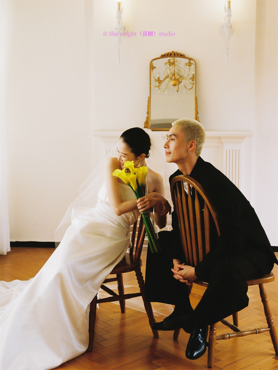 只看你在对面微笑