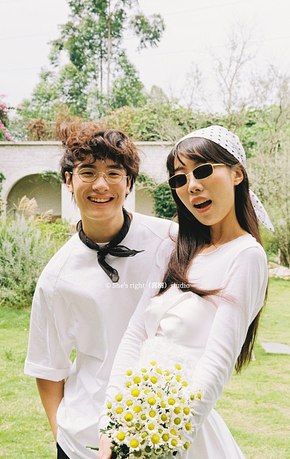 偷偷牵着风里的甜