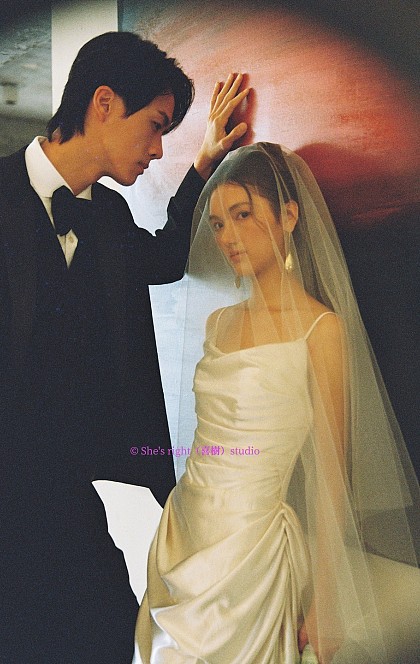 对你的爱里 有全部的色彩和力量