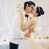 还有那些拥抱 亲吻 热烈 留白